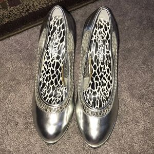 Colin Stuart pumps!